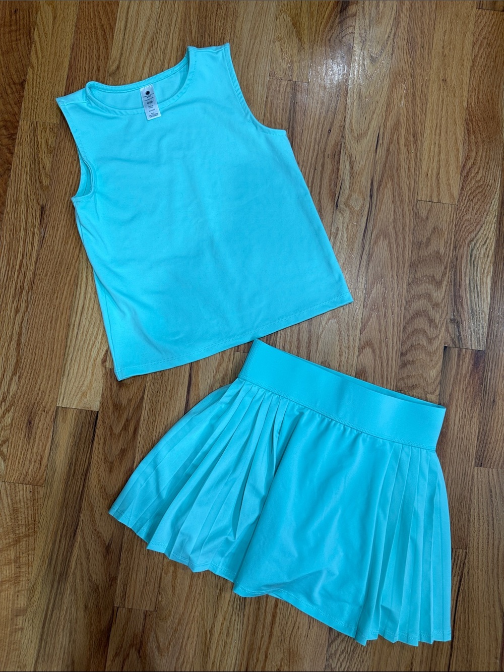 Yogalicious Girls Size Medium (10) Aqua Tank Top and Pleated Skirt (Skort) Set
